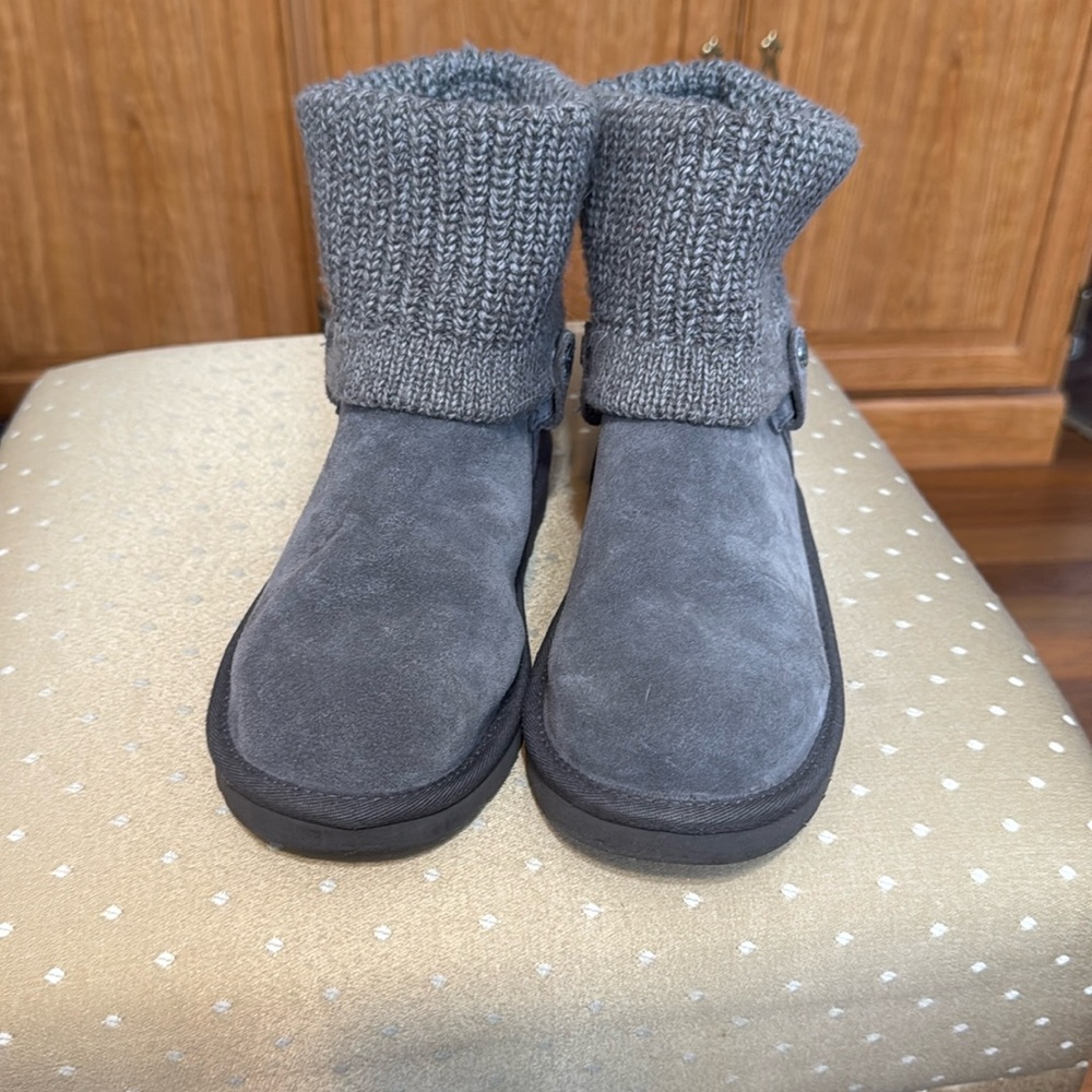 Ugg Australia Girls Rib Sweater Knit Cuff Boots size 4